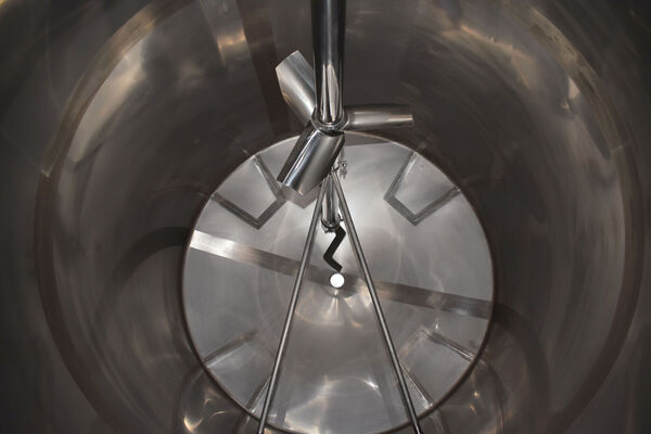 2 x New vertical stainless steel AISI 304L mixing tanks of 5,200L with conical bottom.