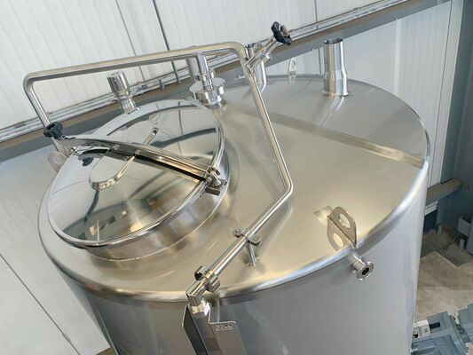 1 x Nieuwe roestvrijstalen verticale mengtank van 3.200L in AISI316L