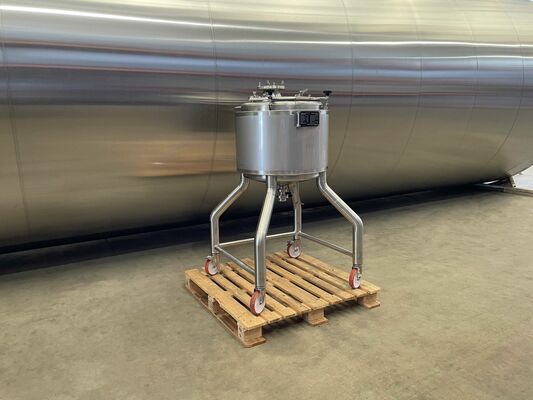 1 x Nieuwe roestvrijstalen verticale mengtank van 150L in AISI316L