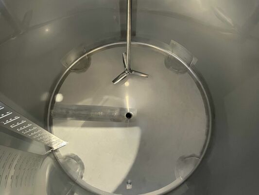 1 x Nieuwe roestvrijstalen verticale mengtank van 1.000L in AISI 316L