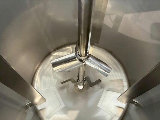 1 x New 300L stainless-steel AISI316L vertical mixing tank.