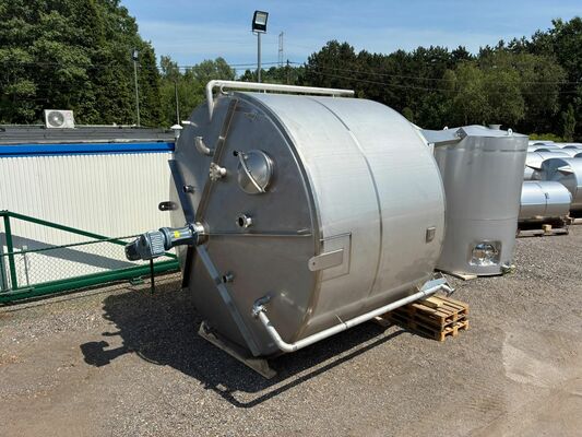 1 x stainless-steel second hand vertical mixing tank of 30.000L in stainless-steel AISI 304L.