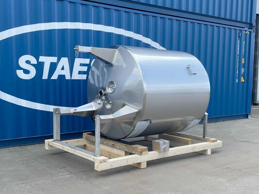 1 x New 2.500L stainless-steel AISI316L vertical storage tank.