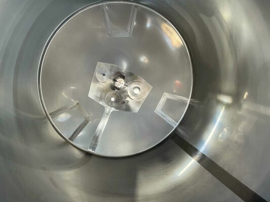 1 x New 2.500L stainless-steel AISI316L vertical storage tank.