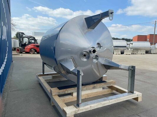 1 x New 2.500L stainless-steel AISI316L vertical storage tank.