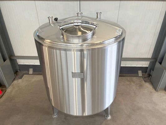 1 x Nouvelle cuve de stockage verticale en acier inoxydable AISI316L de 3.300L