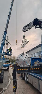 2 x neue vertikale Lagertanks aus Edelstahl mit einem von 30.400L aus AISI316L