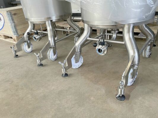 2 x Nieuwe roestvrijstalen verticale mengtanks van 100L in AISI316L
